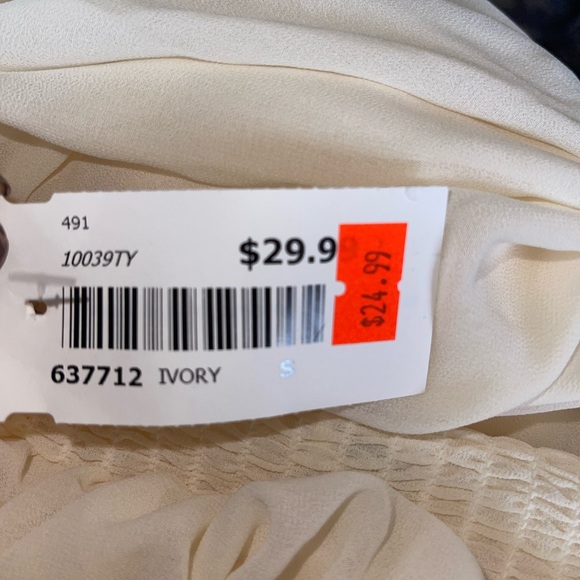 Brand new blouse - Picture 4 of 4